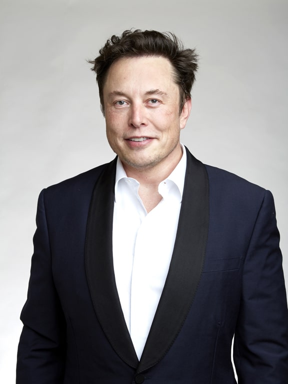 elon musk là giám đốc tài chính tại mb66